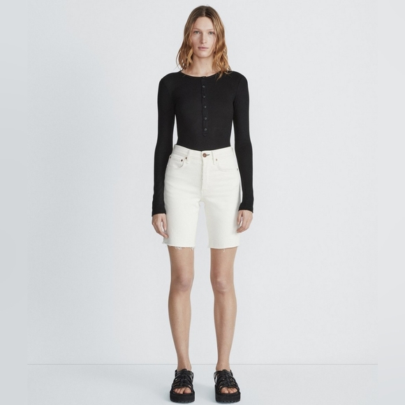 rag & bone Pants - Rag & Bone Vintage Bermuda Short. Color:Ecru. Size 32 (10-12)